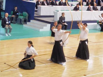 写真：第１回都道府県対抗弓道大会